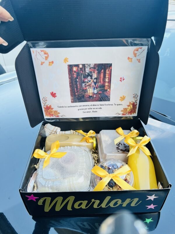 Deluxe Suprise Box - Image 3